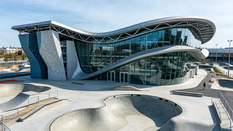 Ihe owuwu igwe Comprehensive Extreme Sports Center